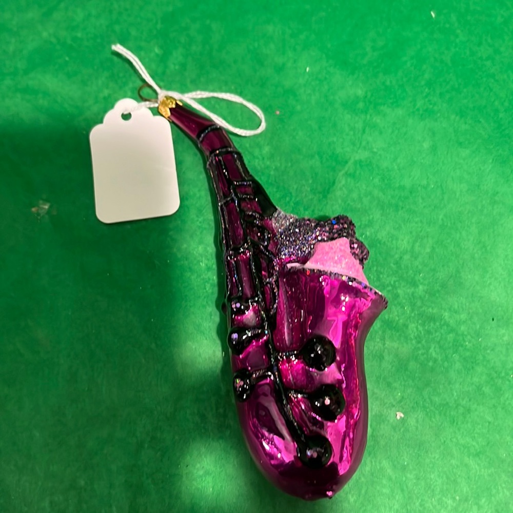 Handmade glass blown pinnacle peak ornament NWOT